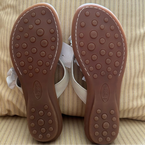 b.o.c. Women's Off White Floral Sandals - Picture 3 of 7